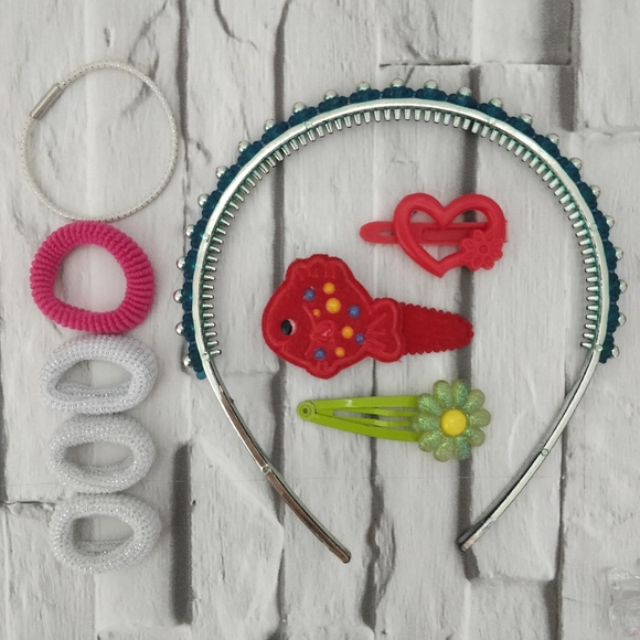 Girls Hair Accessory Bundle - Picture 2 of 9